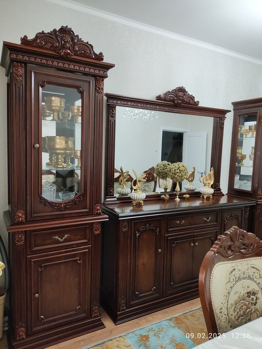 Продается комплект гостиной мебели.