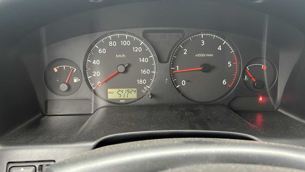 Nissan PATROL Y 61 2004