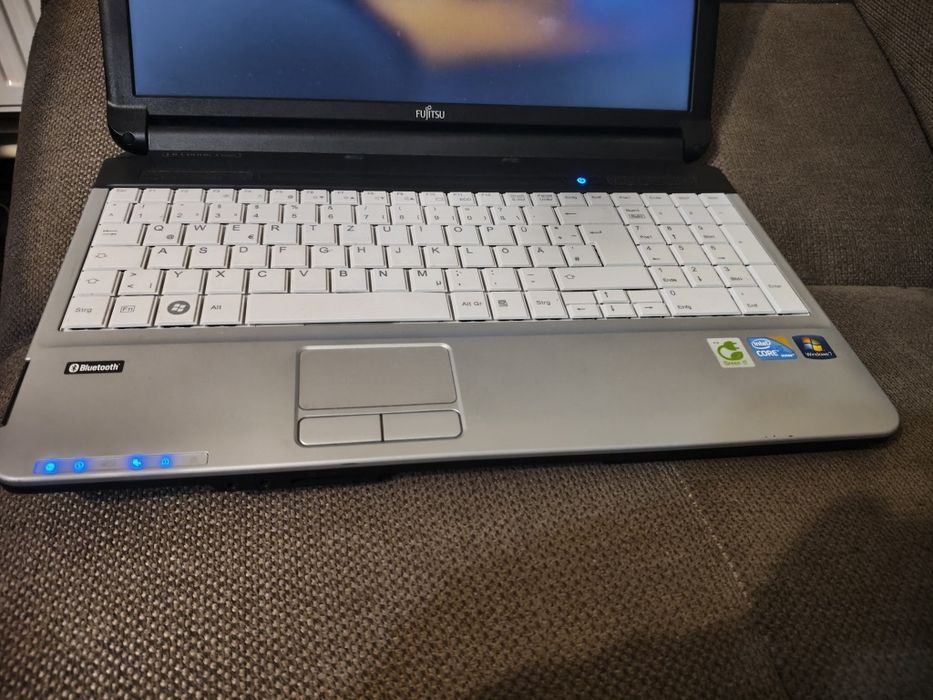 Fujitsu Lifebook a series A530 i5