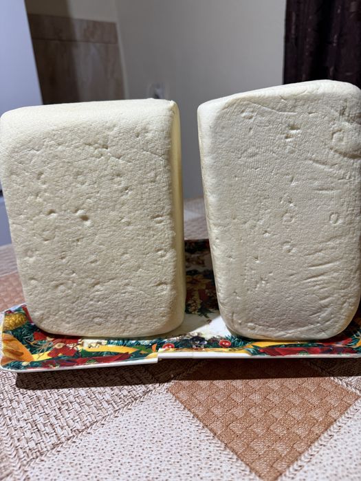 Branza (telemea) de vaca