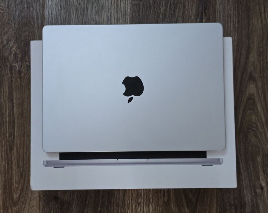 Apple MacBook Air/Pro M3,M4,M5