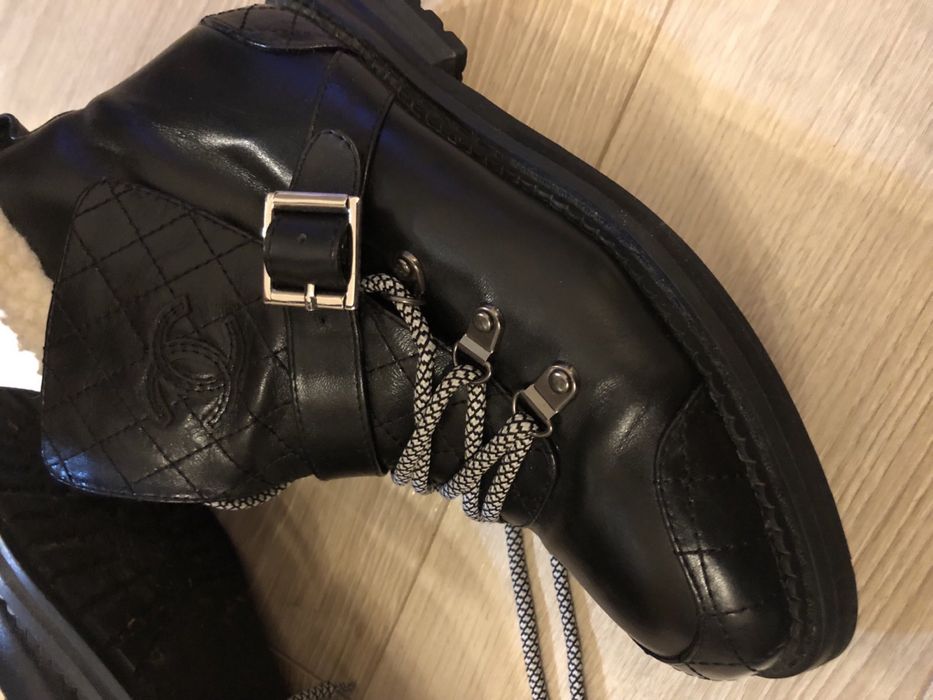 Дамски боти тип кубинки