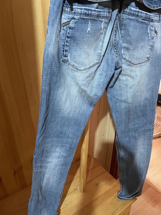 Дънки.            .