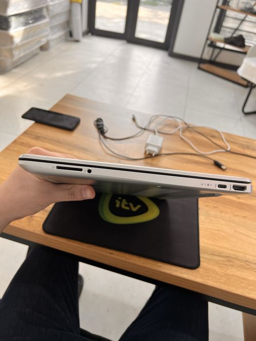 HP Laptop 15s-eq2xxx