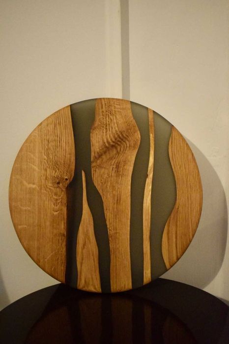 Platou din lemn de stejar și rășină epoxidică