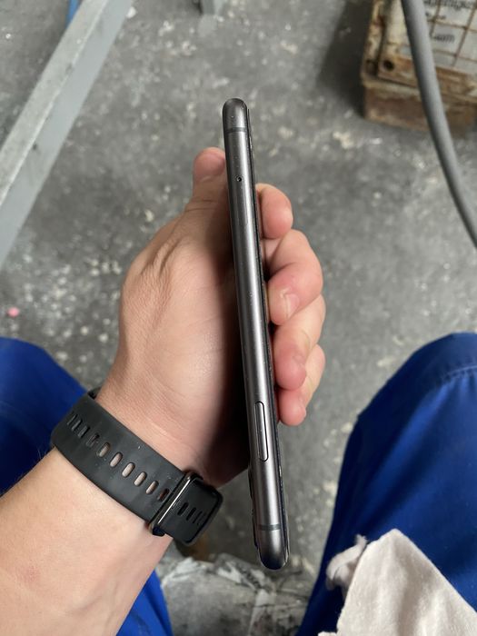 Vand iphone 11 128 g in stare perfecta