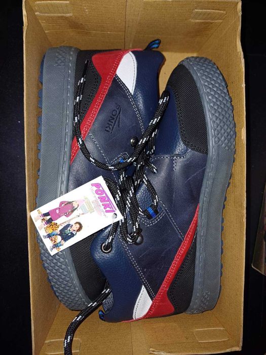 Продавам обувки 37 номер