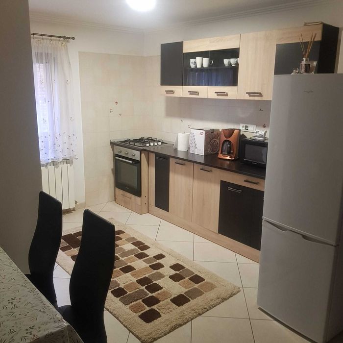 Apartament 2 camere de inchiriat, Fagaras str.Titu Perţia