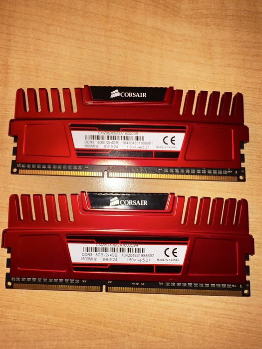 RAM памети Corsair Vengeance и Adata 8GB (2x4GB) DDR3