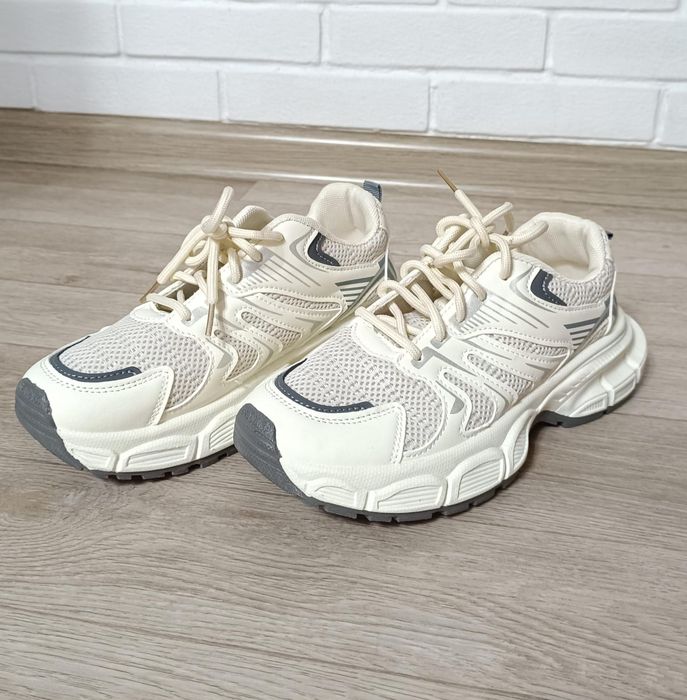 Кросовки женские