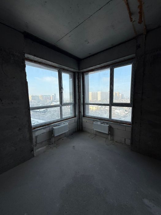 Продаю оконные рамы со стеклом