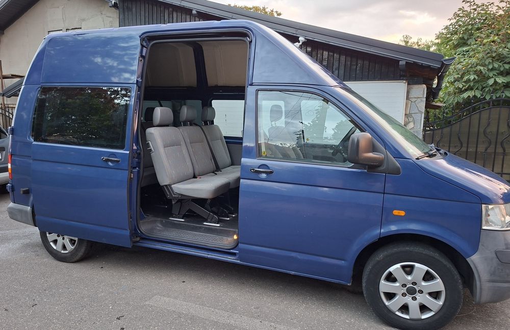 Volkswagen T5 cu locuri, model Xl supraînaltat si cel mai lung