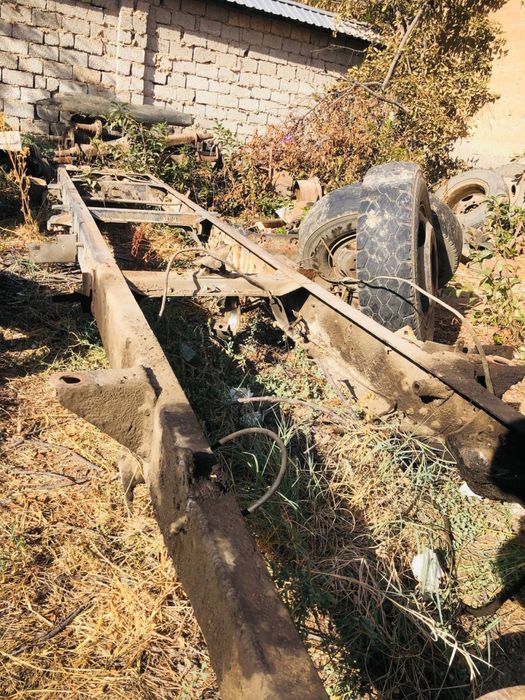 ЗИЛ бортовой рама сотилади.