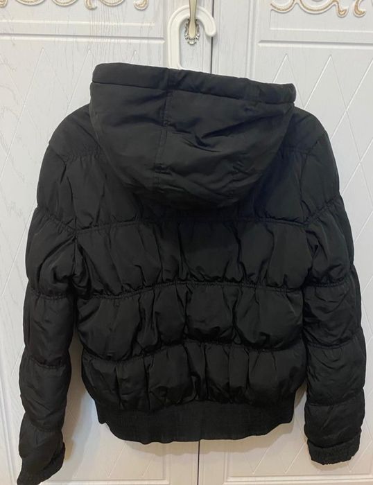 Продам куртку на девочку