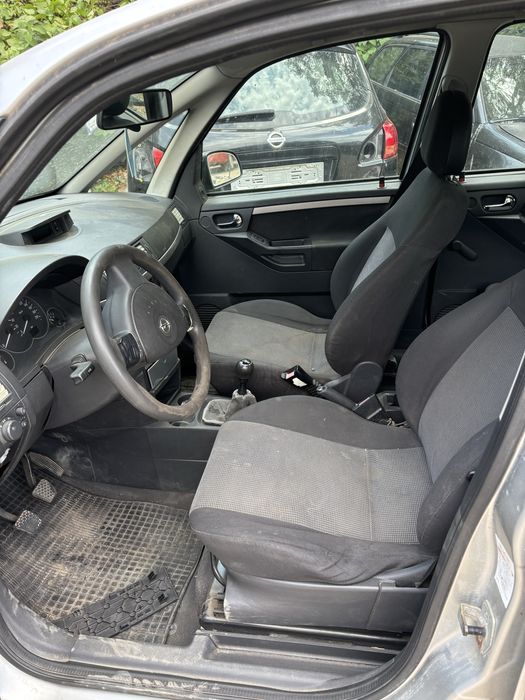 Опел мерива 1.7 дизел за части.