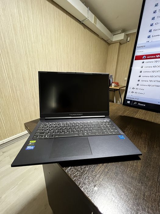 Продам срочно ноутбук новый