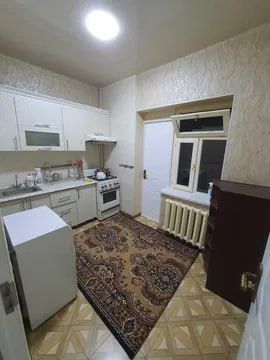 Срочно Продаётся ШРуставели 1в2/2/4 с мебелью техникой ремонт средний