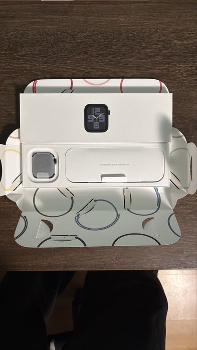 Apple Watch SE Gen 2 40mm Midnight in stare foarte buna