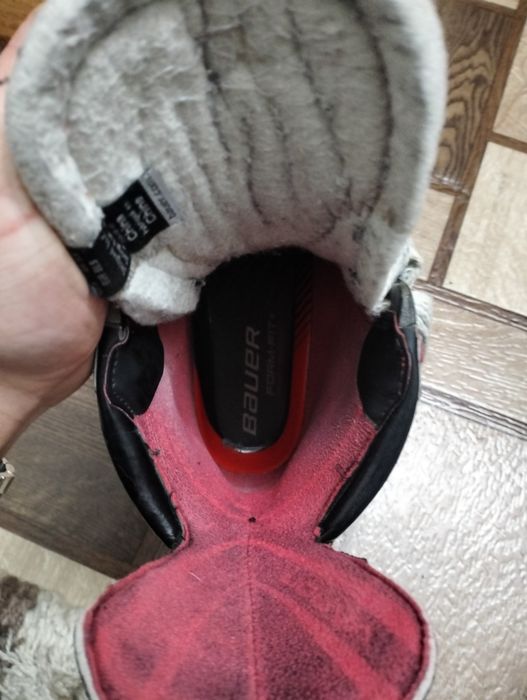 Продам проф.коньки Bauer APX2