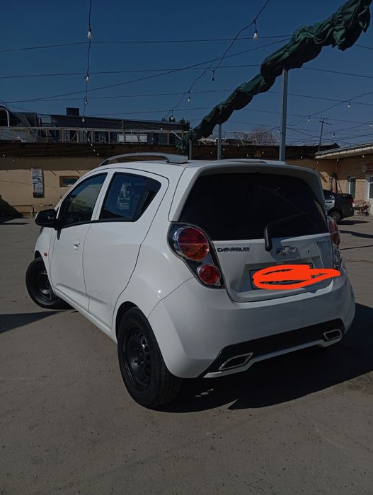 Chevrolet spark sotiladi