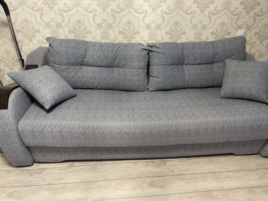 Продам диван в хорошем состоянии