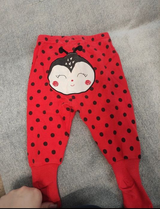 Lot de 5 perechi de pantaloni 
Marimea 62/68