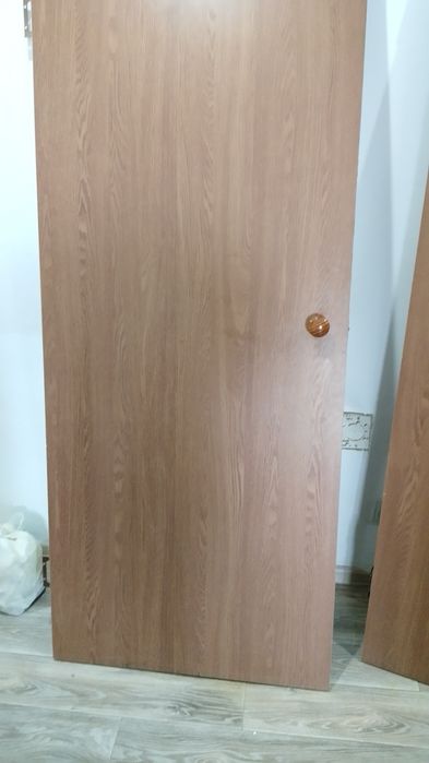 Продам б/у межкомнатные двери