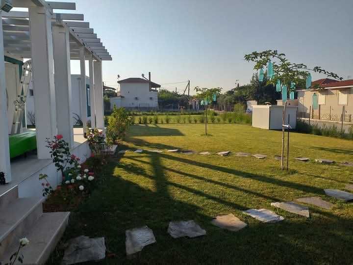 Продавам ваканционен имот в Паралия Карияни Гърция