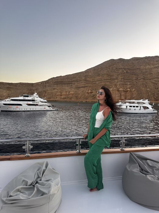 Продаю костюм летний