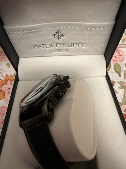 Часы  Patek Philipple