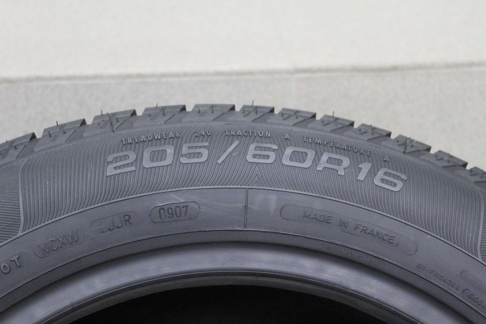 205/60-16 Goodyear Eagle NCT5
