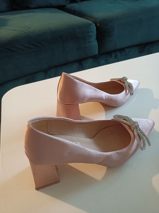 Pantofi cu toc pătrat Zapatos 36
