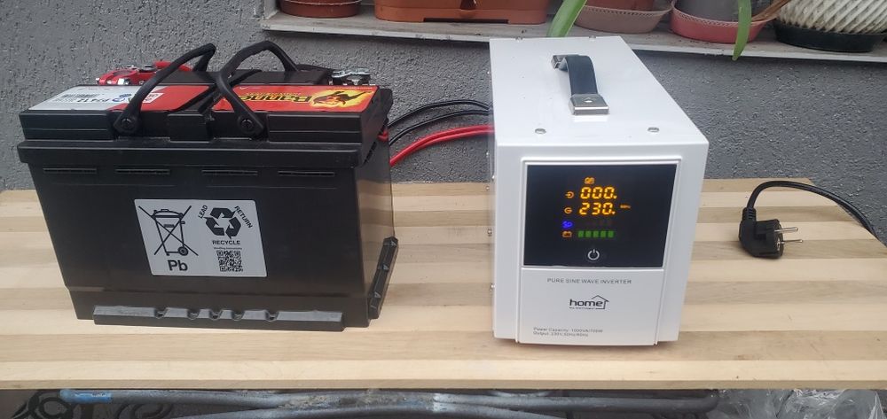 Invertor / UPS sinus pur 12 V 1000VA 700W NOU.