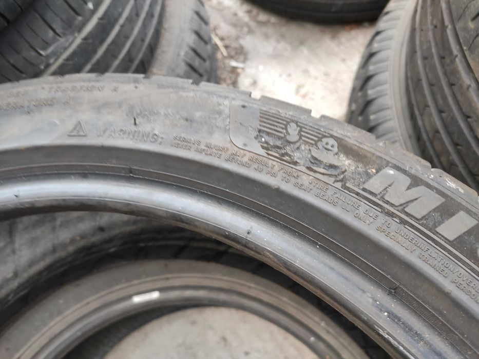 2бр Летни гуми 245 40 19 - Michelin