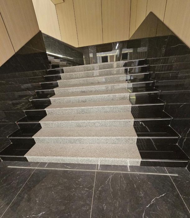 Гранит травертин мрамор ступени подступени тумба