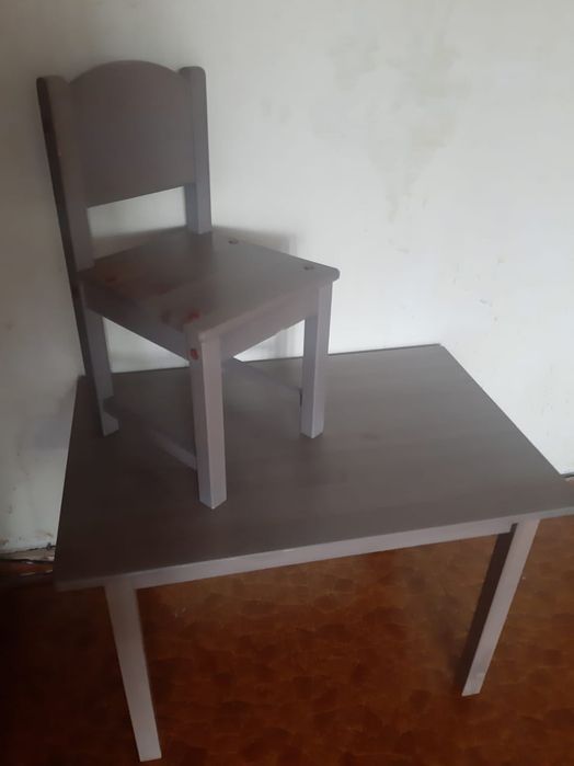 Стол и стульчик Икеа состояние нового