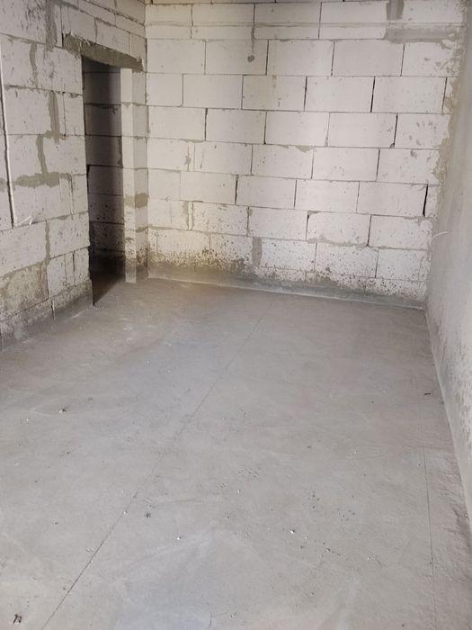 Navoiy shahar qurilayotgan  "Oqsaroy-2"  2 xonali uy sotiladi