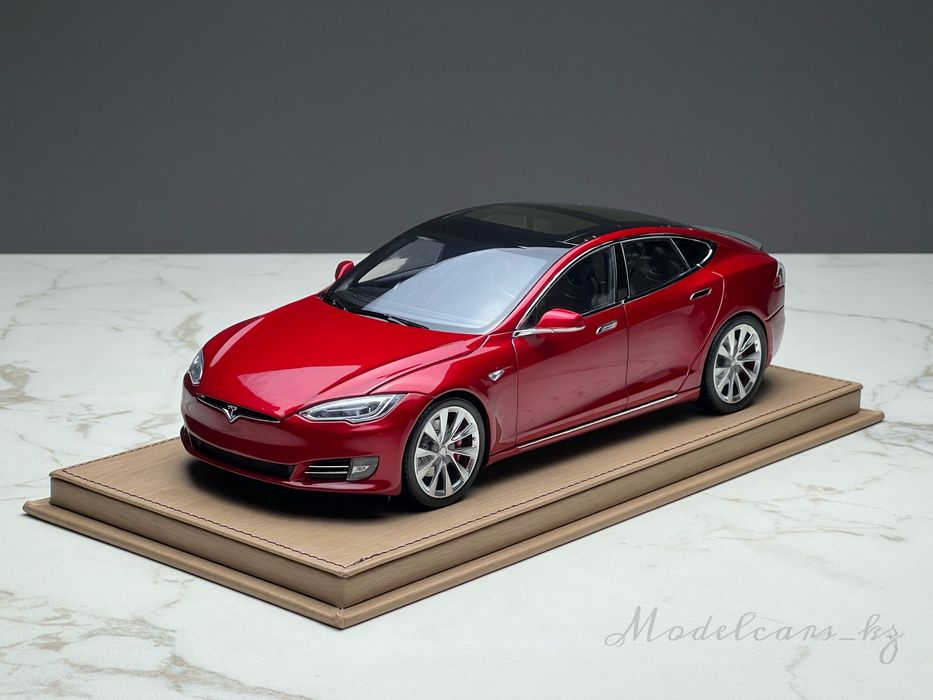 1:18 Tesla Model s Коллекционная модель