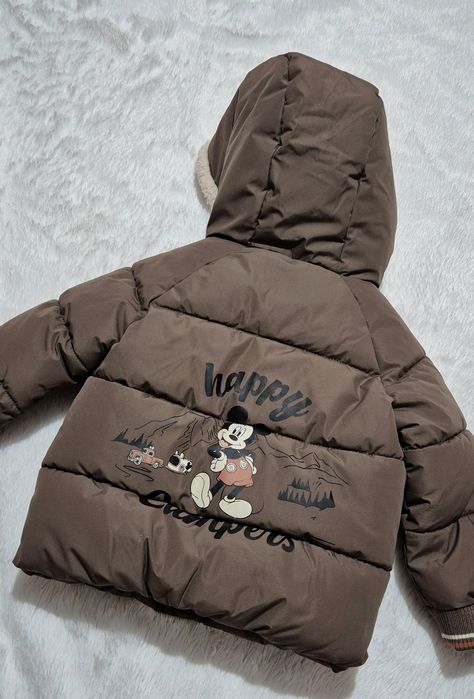 Vând combinezon și geaca noi cu eticheta pentru băieței mărimea 74