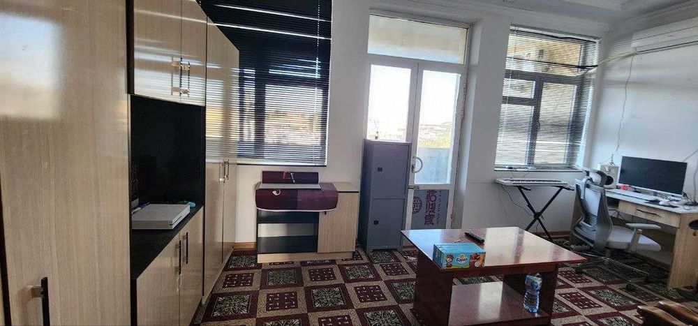 Магазин 320 метр квадрат рядом Сияб базаром 150000уе