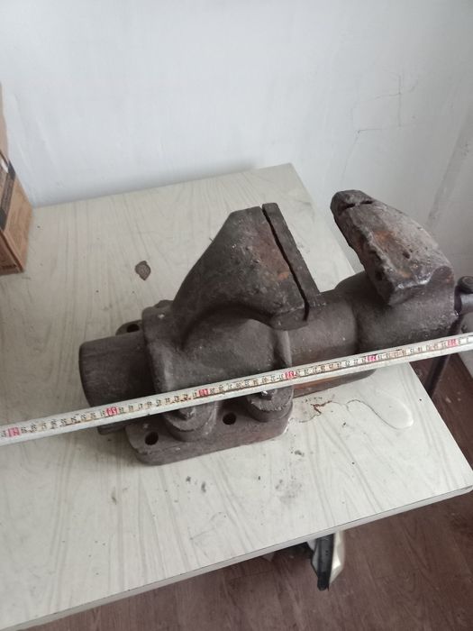 Тиски слесарный тиски