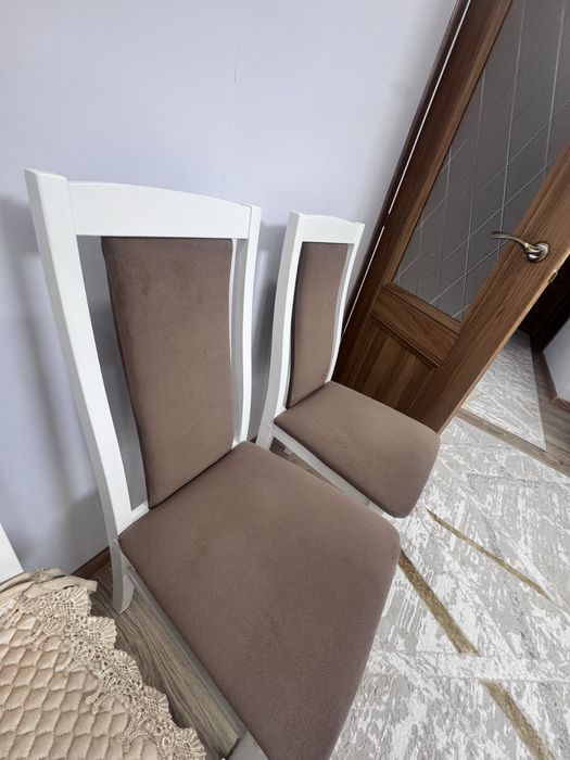 Продам стулья в отличном состояний