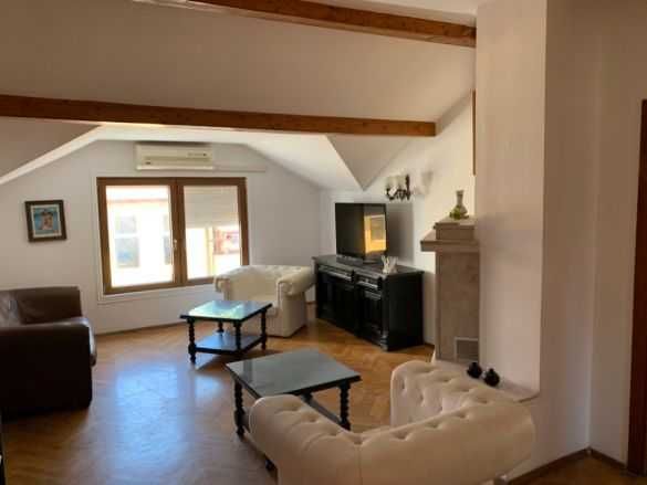 Дава се под наем Тристаен апартамент в Бургас, Център - 120 кв.м за 275 € - Снимка #7