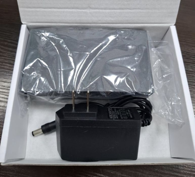 VGA splitter 4-port, VGA-2004, 200MHz