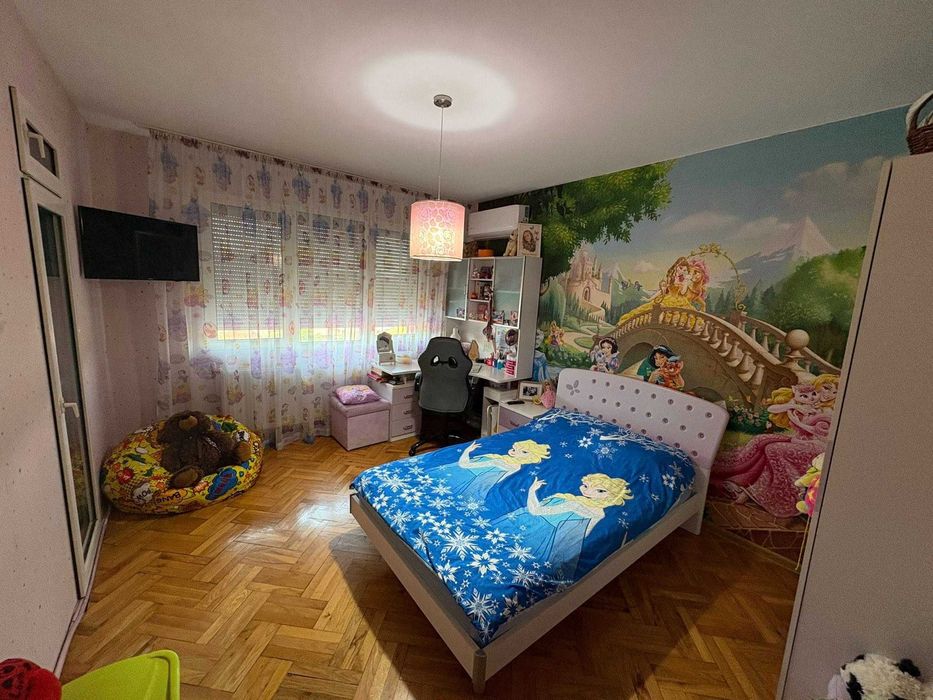 Продава се Четиристаен апартамент в Видин, Петко Каравелов - 130 кв.м за 981 €/кв.м - Снимка #12