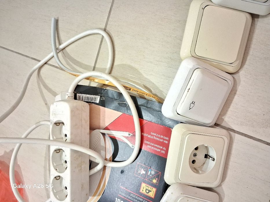 Разклонител, Контакти,ключове и уплътнител за 22лв всичко