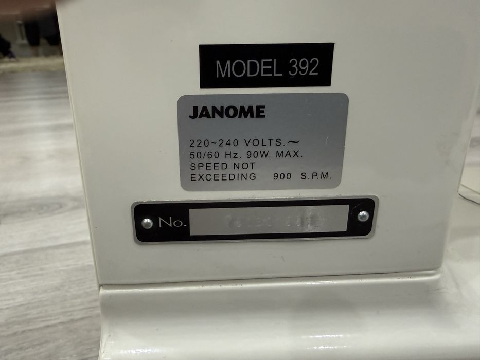 Швейная машинка JANOME