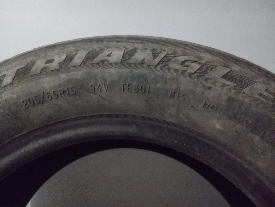 две шины 205/65R15