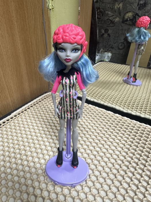 Продам куклу монстр хай!