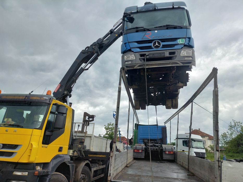 Vind autobasculanta cu macara